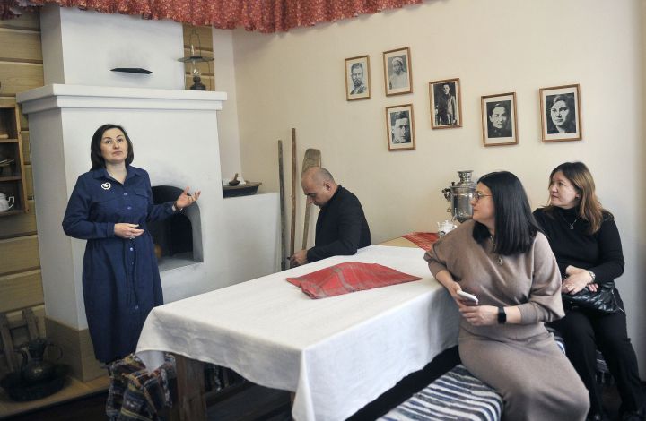 Муса Җәлилнең музей-фатирында шагыйрьнең хатларын уку чарасыннан фоторепортаж