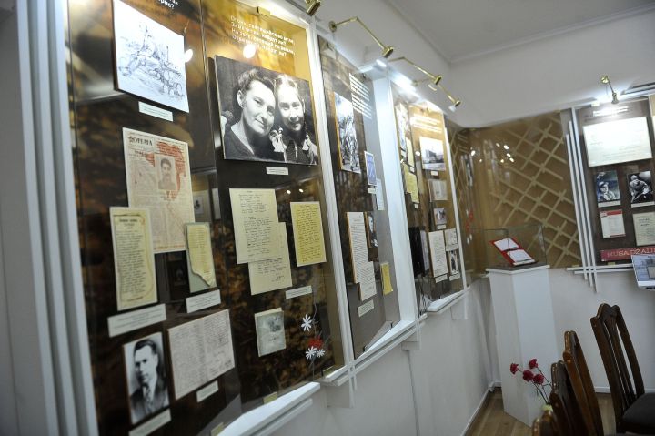 Муса Җәлилнең музей-фатирында шагыйрьнең хатларын уку чарасыннан фоторепортаж