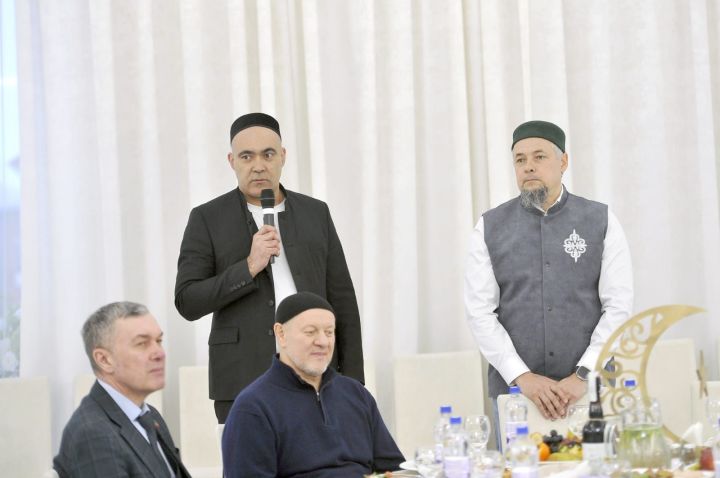 «Ватаным Татарстан» газетасы коллективы ифтар уздырды (ФОТОРЕПОРТАЖ)