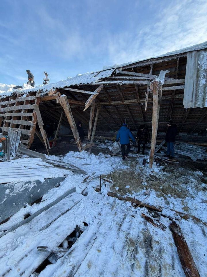 Казанда йорт түбәсе җимерелеп төшкән