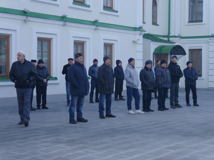 Казанның «Әл-Мәрҗани» мәчетендә Гает намазы укылды (ФОТОРЕПОРТАЖ)