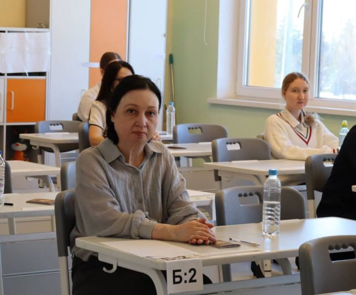 «Курыкма, әни!» «ВТ» хәбәрчесе БДИ бирүче әти-әниләр һәм укучылар белән аралашып кайтты