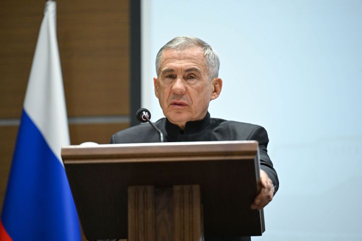 Рөстәм Миңнеханов: «Суд кабул иткән карарлар вакытында һәм тайпылышсыз үтәлергә тиеш»