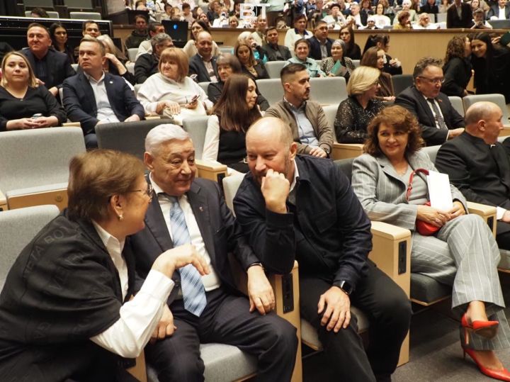 «Әлдермештән Әлмәндәр» – кабат сәхнәдә (ФОТОРЕПОРТАЖ)