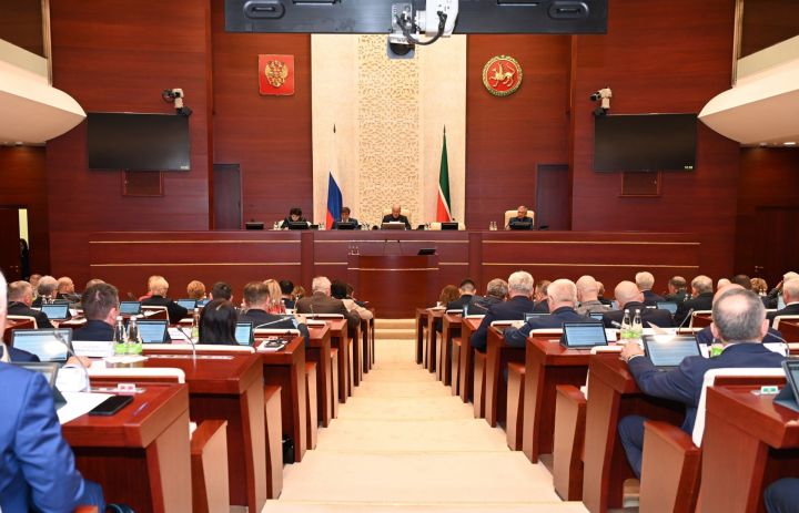Киләчәккә карап: Татарстан Хөкүмәте 2025 елдагы эшенә хисап тотты