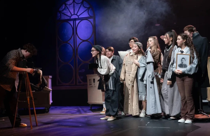 «Апуш»лылар уйландыра, көлдерә, елата