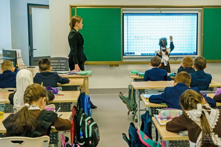 Акылга сыймаган фәһемгә сыя: мәктәп укучыларын ясалма фәһем белән эшләргә өйрәтә башлаячаклар