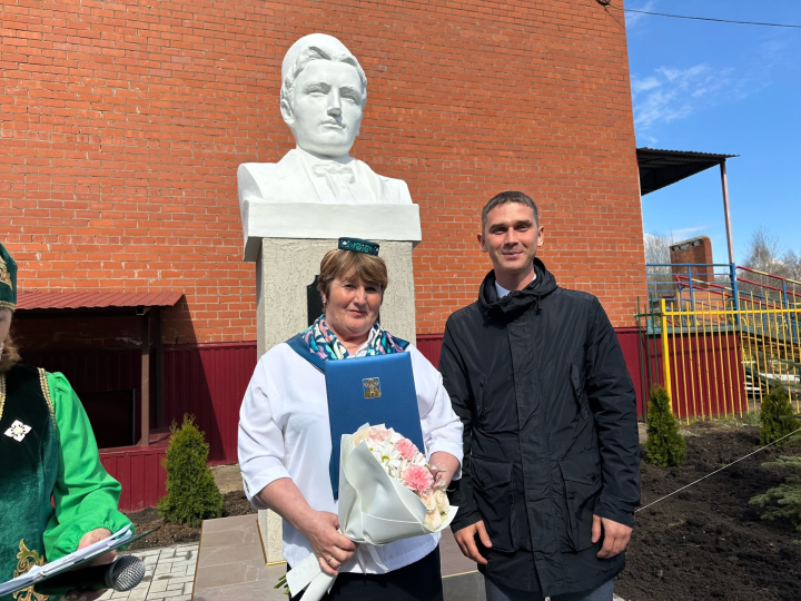 Менделеевск районының Песәй авылында яңартылган Тукай һәйкәле ачылды