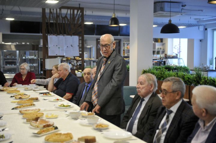 «Ватаным Татарстан»ның элеккеге баш мөхәррире Мөнир Әһлиуллинны искә алудан ФОТОРЕПОРТАЖ