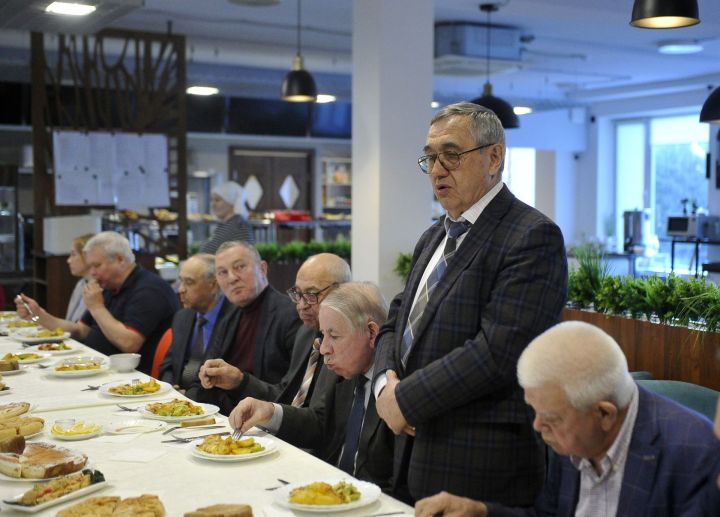 «Ватаным Татарстан»ның элеккеге баш мөхәррире Мөнир Әһлиуллинны искә алудан ФОТОРЕПОРТАЖ