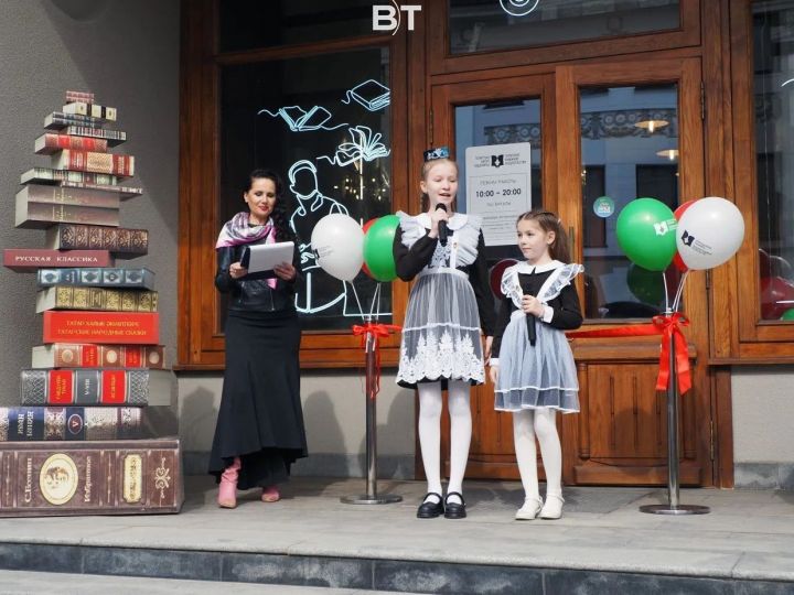 Казанда Татарстан китап нәшриятының яңартылган кибете ачылышыннан ФОТОРЕПОРТАЖ