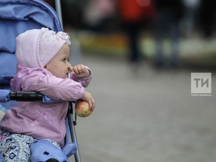 Сатып җибәрә! «ВТ» журналистлары балалары белән булган хикмәтле хәлләрне искә ала