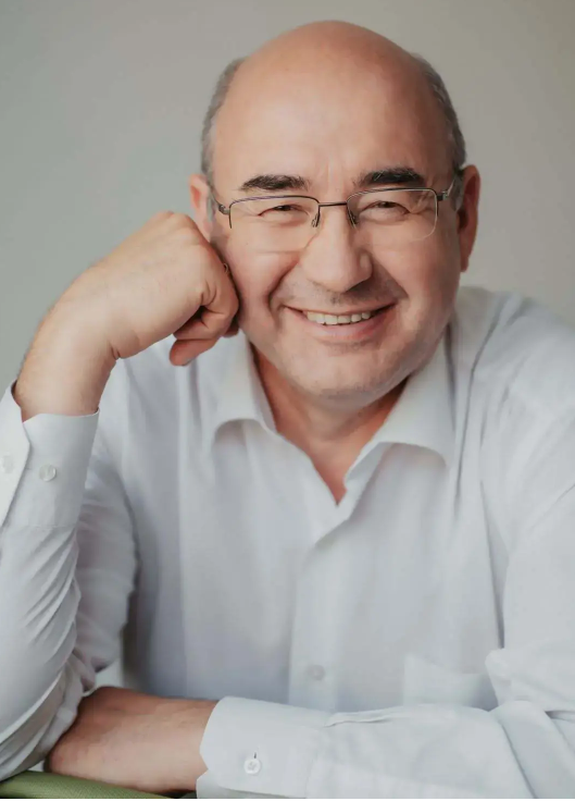Рәдиф Җамалетдинов: «Татфак» бүген дә яши»