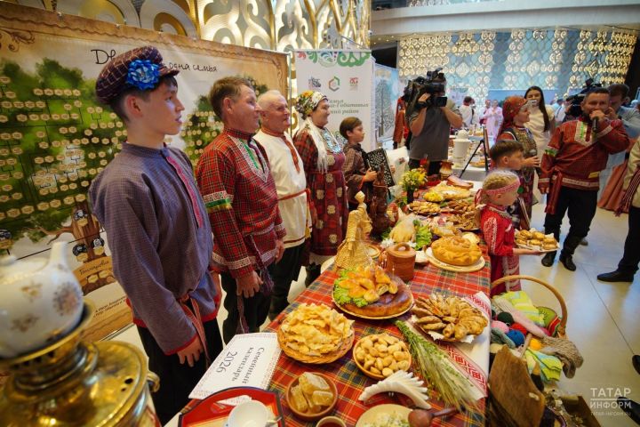Нәсел көче: Казанда «Тарихта без эзлебез» шәҗәрә фестиваленең җиңүчеләрен котладылар