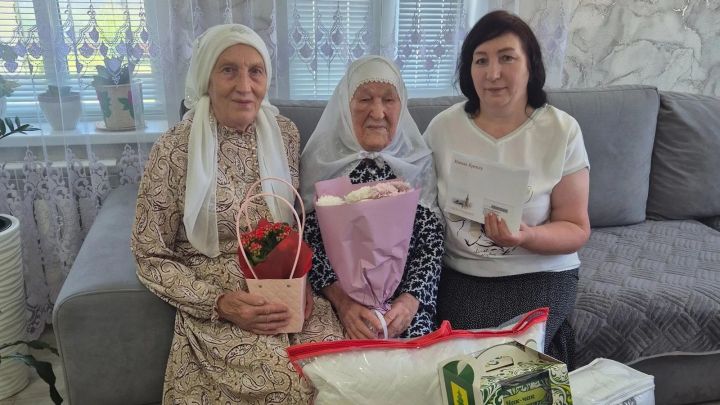 Тыл һәм хезмәт ветераны Рәшидә Сәгыйтовага 95 яшь тулды