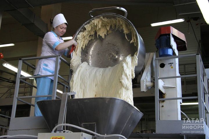 Пешергән белә:  Казанда икмәк пешерүчеләр үзләрен борчыган мәсьәләләр турында сөйләште