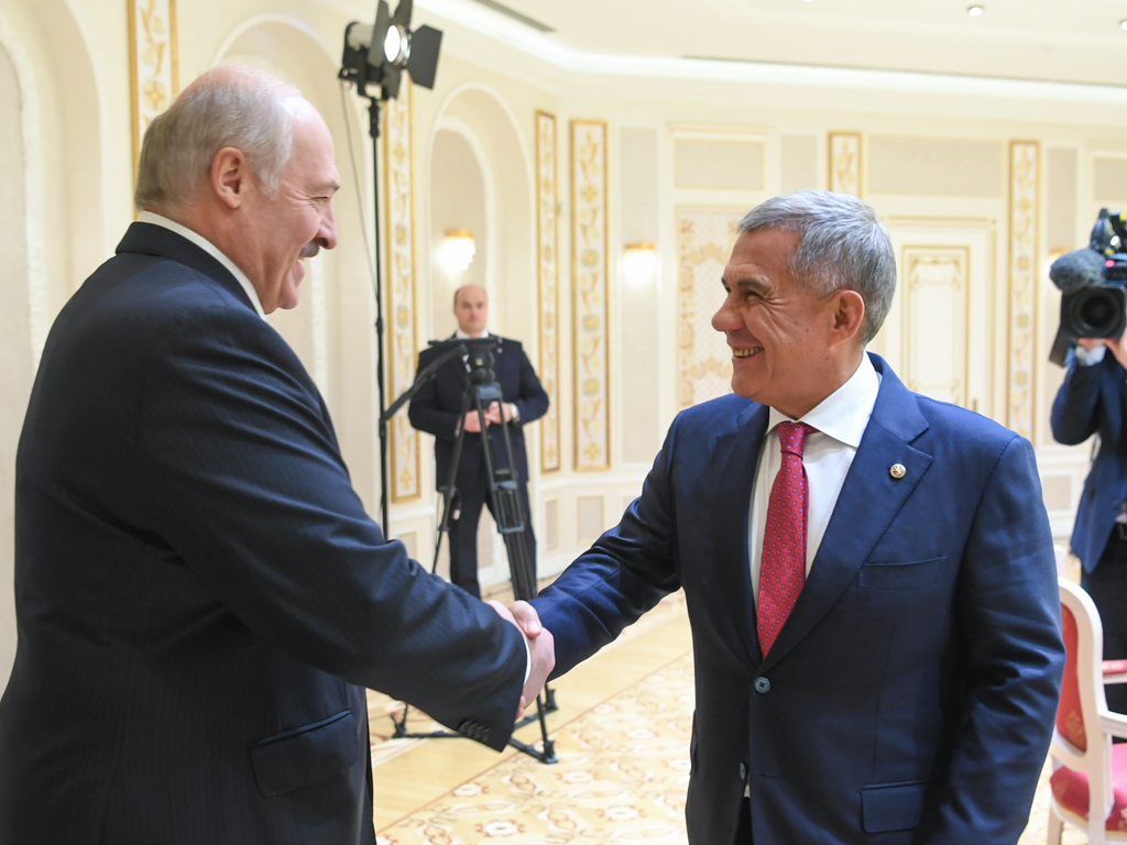 Лукашенко татарлар турында: “Бу кешеләр алтын. Алар беркайчан да сынатмый”