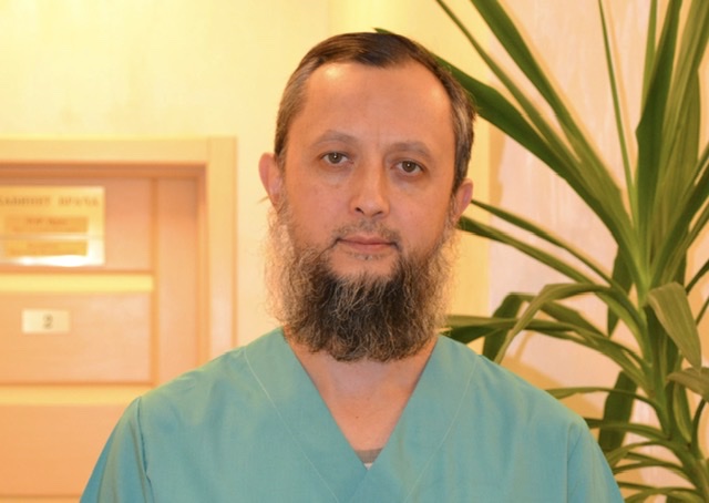 Табиб-гастроэнтеролог Шамил Галиев: «Ураза алдыннан су гына эчеп тору зарарлы»