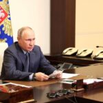 Владимир Путин: Укытучылар һәм гимназия хезмәткәрләре геройларча батырлык күрсәтте