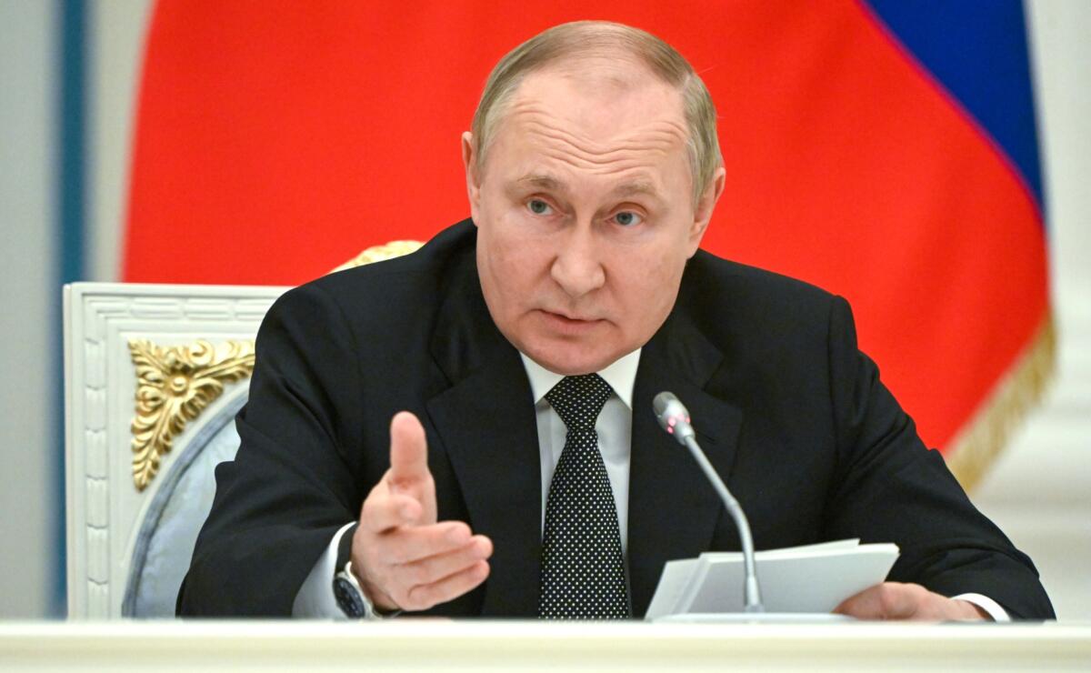Владимир Путин: «Без һәрвакыт эшебезне киләчәккә, бер адым алга карап корырга тиеш»